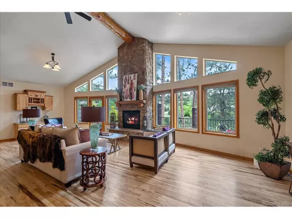 Larkspur, CO 80118,4484 Mohawk Dr