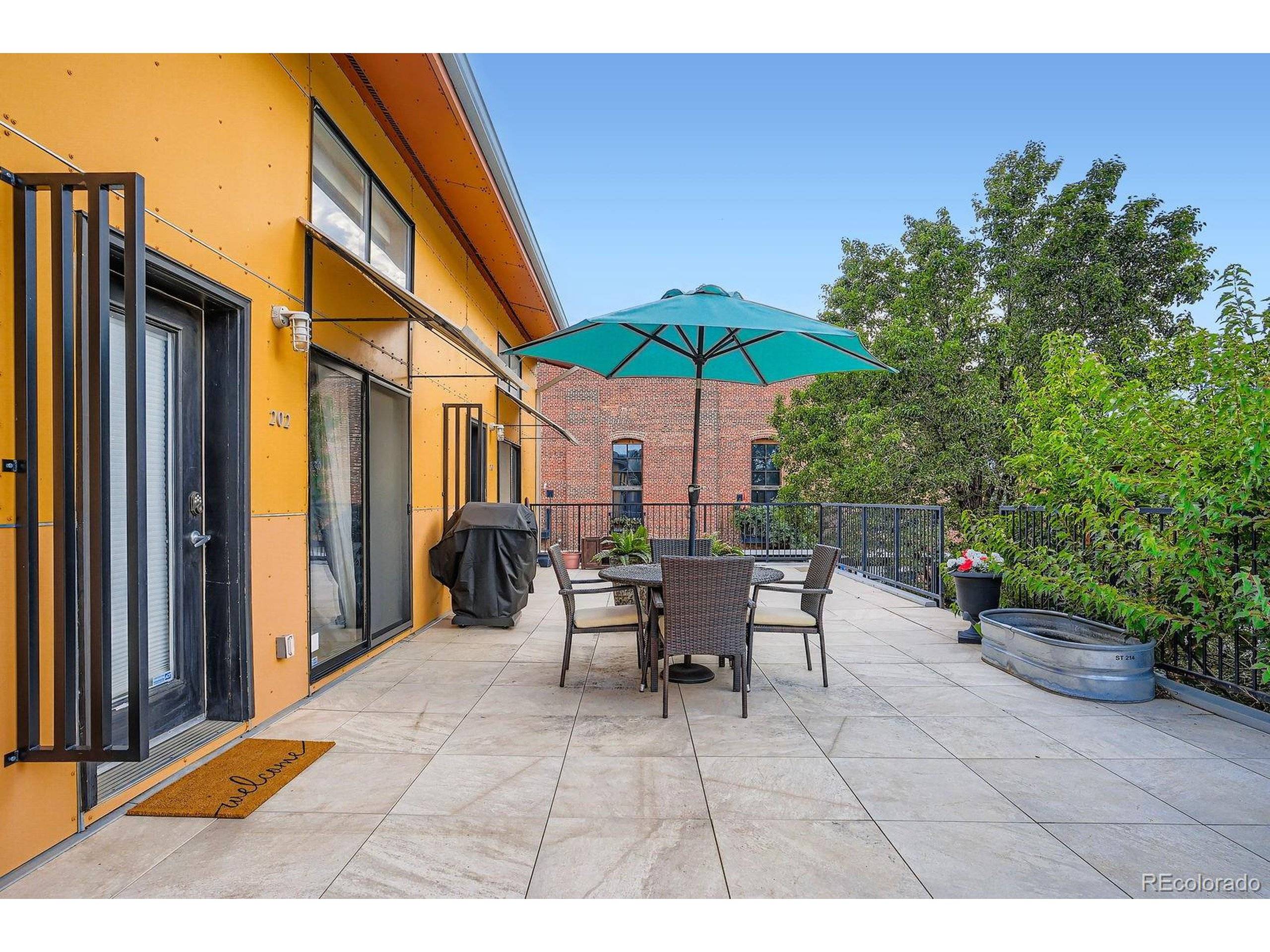 Denver, CO 80205,3295 Blake St #202