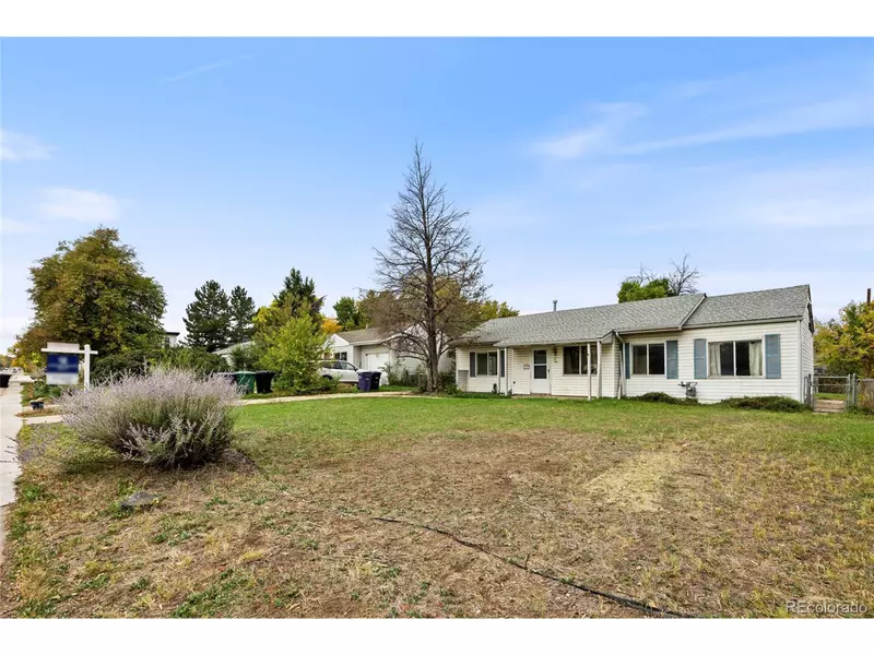 3061 S Dahlia St, Denver, CO 80222