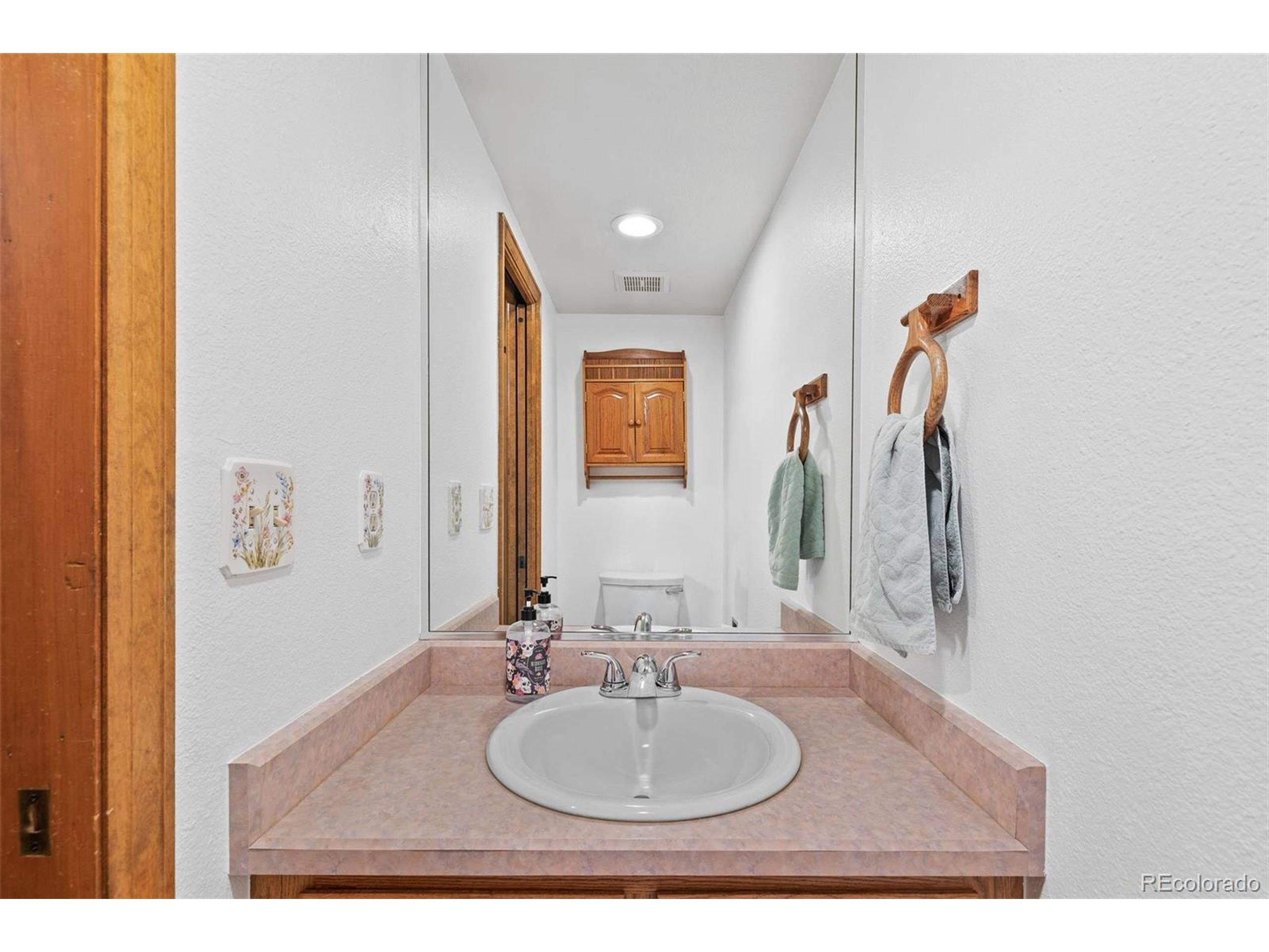 Centennial, CO 80122,7624 S Cove Cir