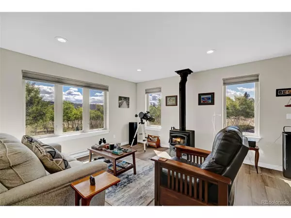 Jefferson, CO 80456,207 Overland Cir