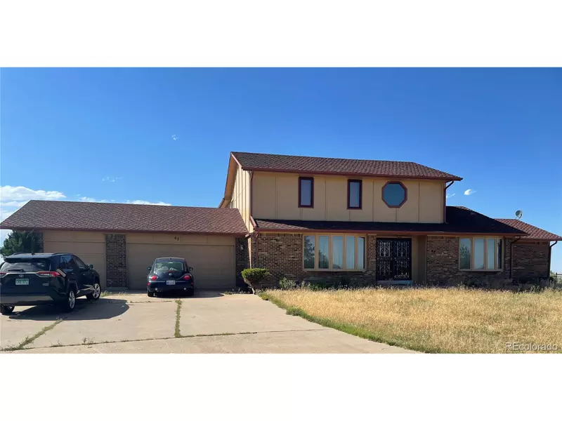 47 S Grandbay Cir, Aurora, CO 80018