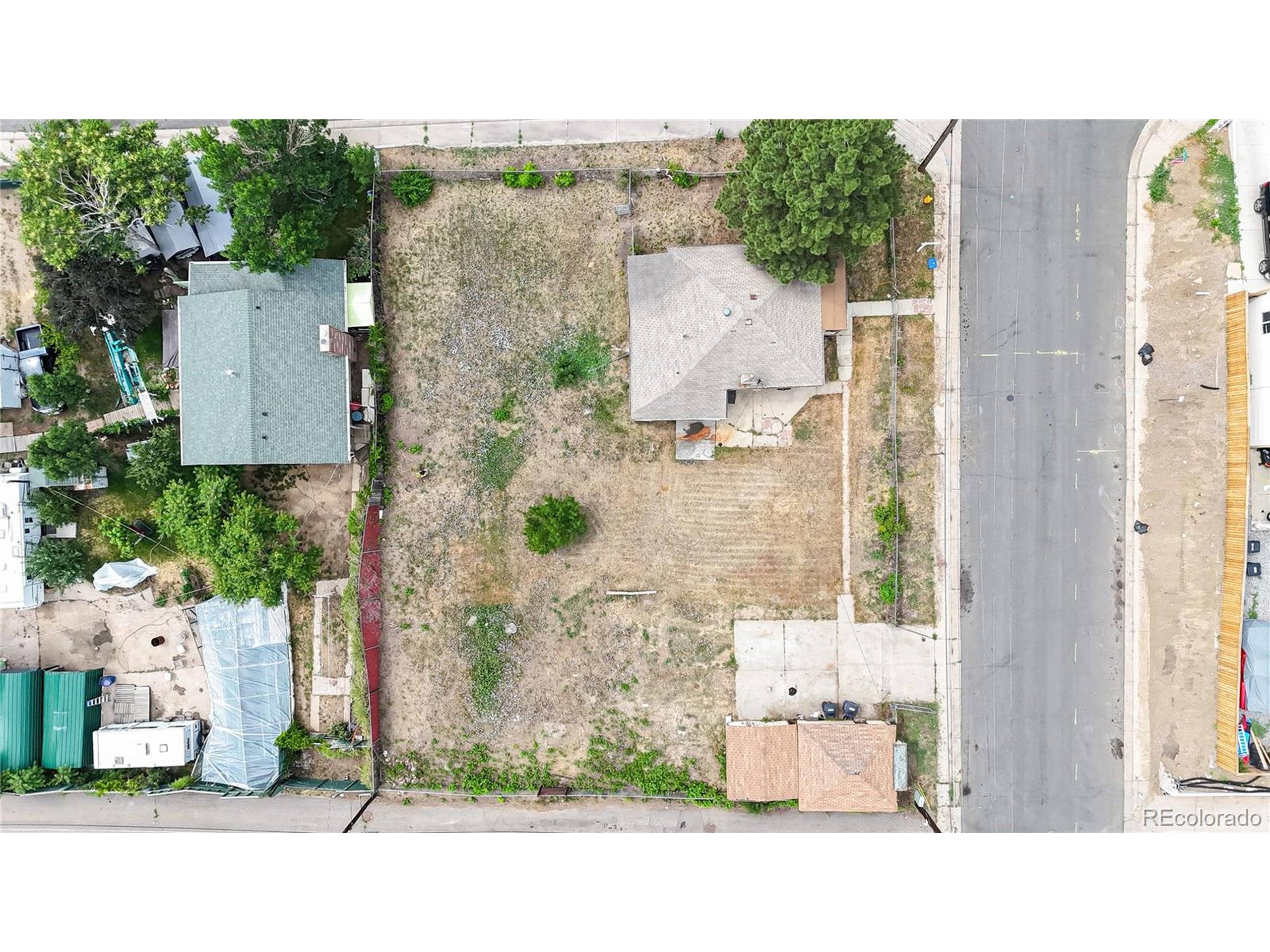 Denver, CO 80223,598 S Navajo St