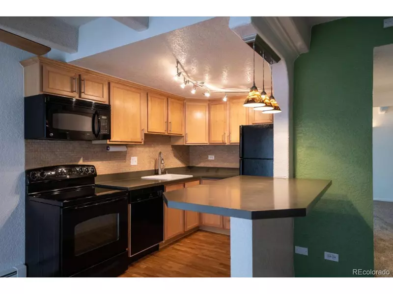 655 N Pearl St #208, Denver, CO 80203