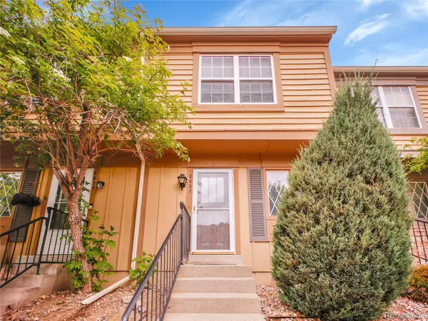 2627 E Nichols Cir, Centennial, CO 80122