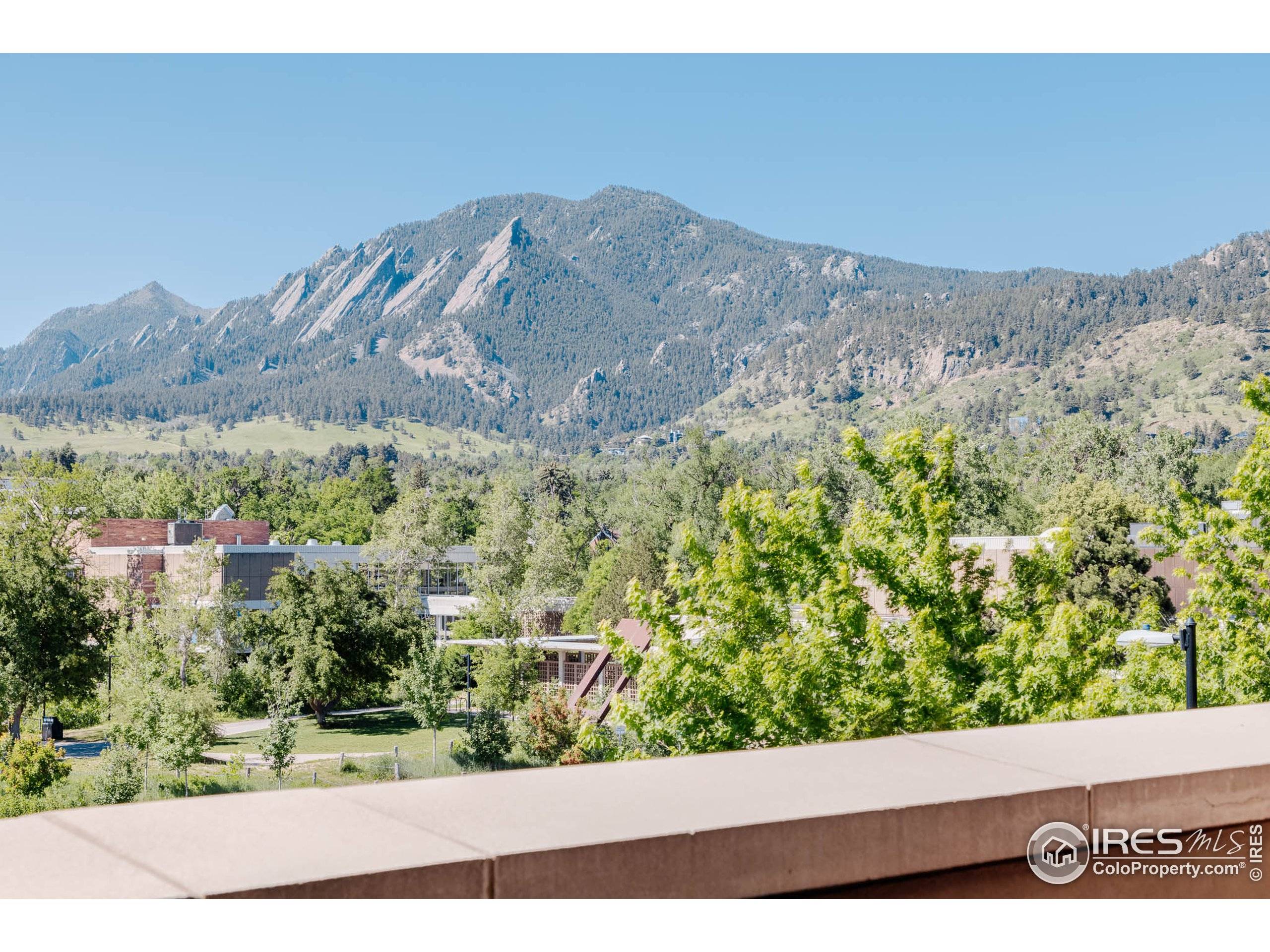 Boulder, CO 80302,1077 Canyon Blvd #302