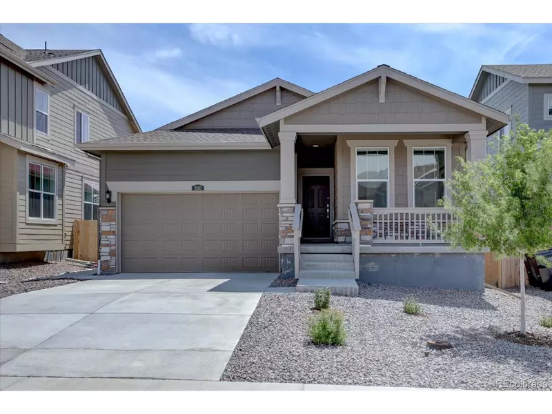 930 Thinleaf Ln, Elizabeth, CO 80107