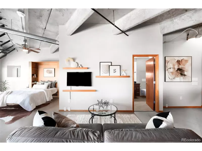 100 Park Ave #2008, Denver, CO 80205