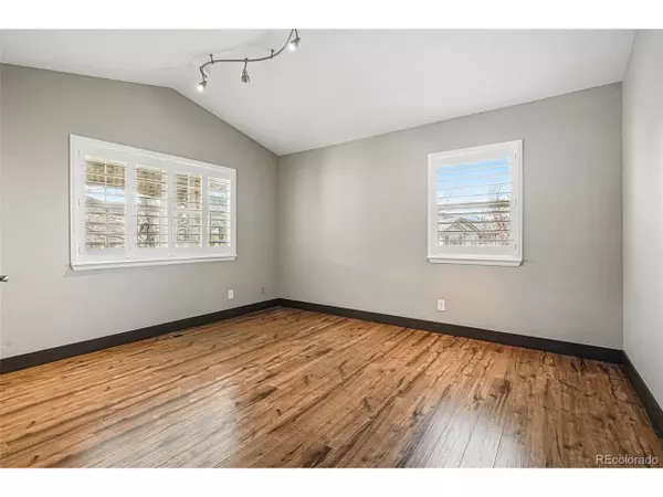 Golden, CO 80403,19423 W 52nd Dr