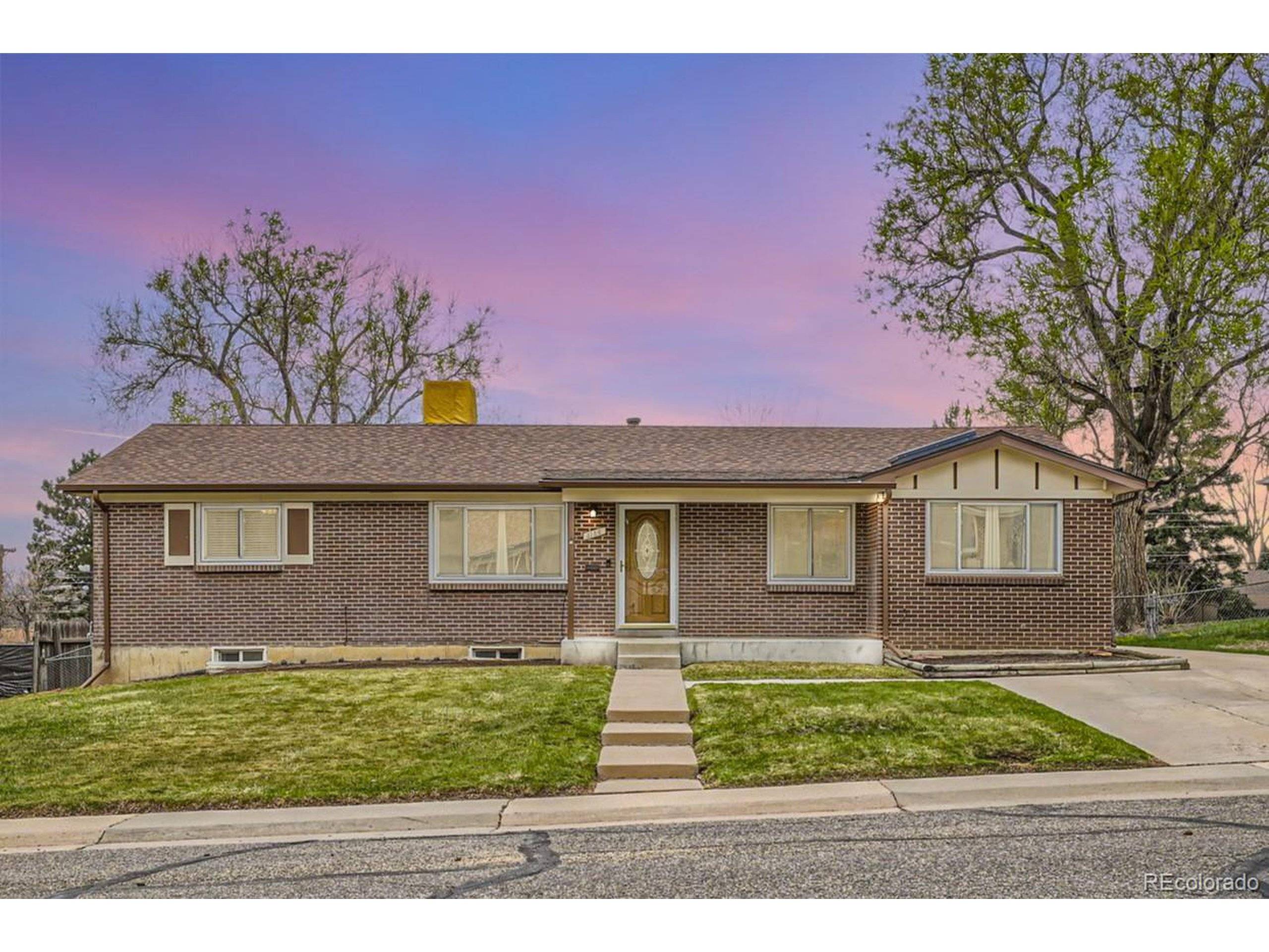 3150 W Stanford Ave, Englewood, CO 80110