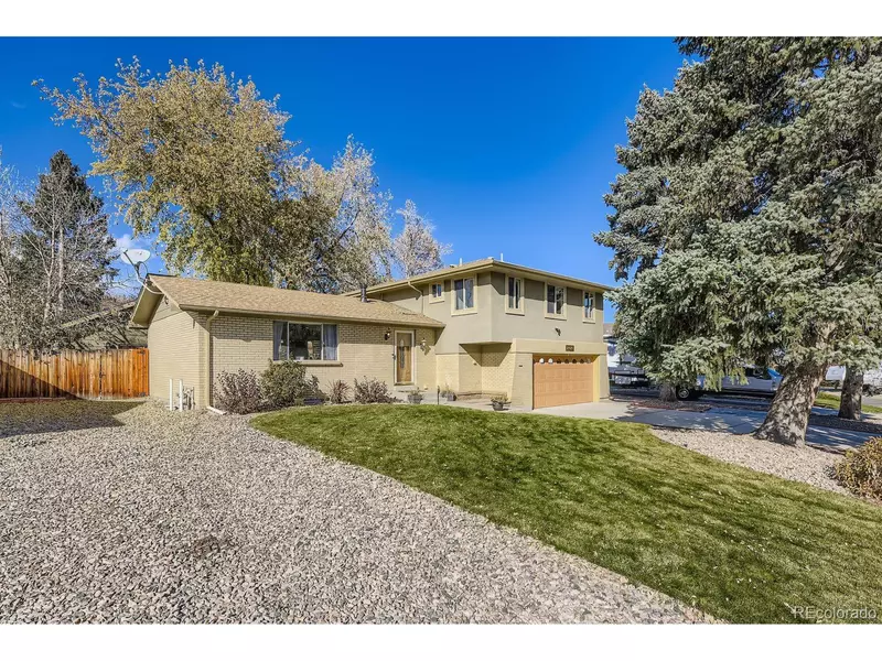 2125 S Yarrow St, Lakewood, CO 80227