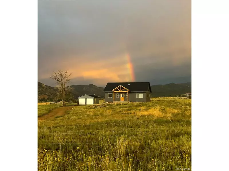 110 Triple J Ct, Coaldale, CO 81233