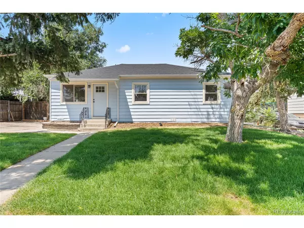2091 Oak Pl, Thornton, CO 80229