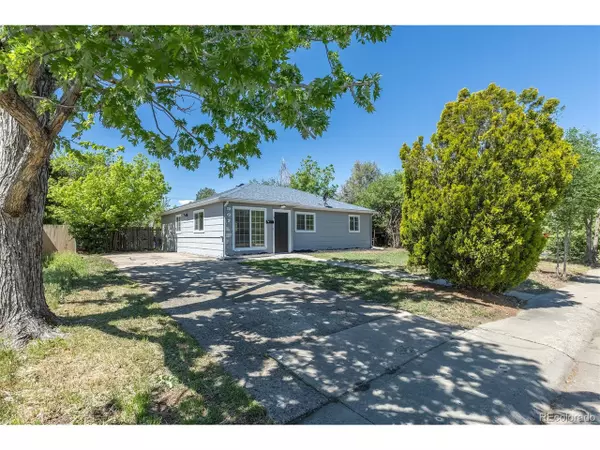 967 Victor St, Aurora, CO 80011