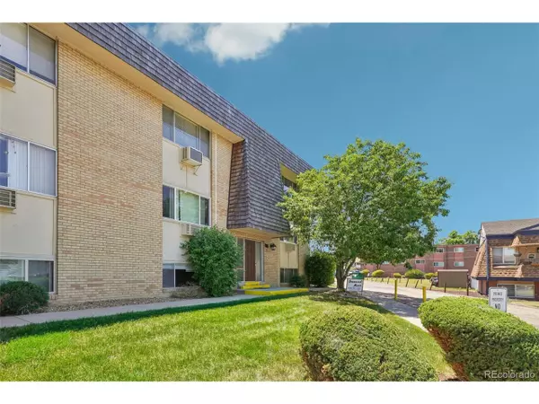 Lakewood, CO 80226,234 S Brentwood St #306