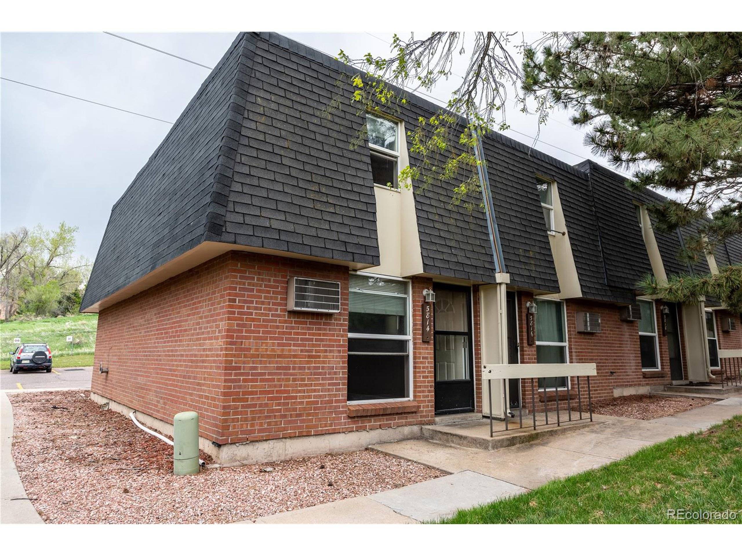 5814 S Pearl St,  Centennial,  CO 80121