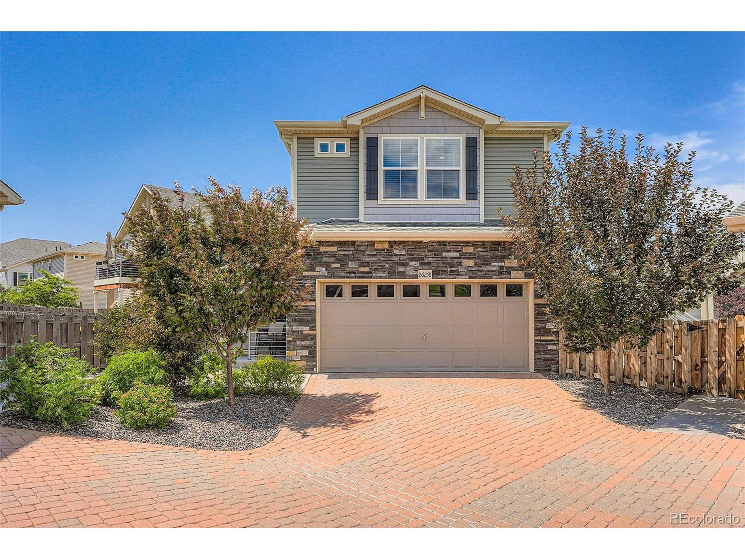 26258 E Maple Dr, Aurora, CO 80018