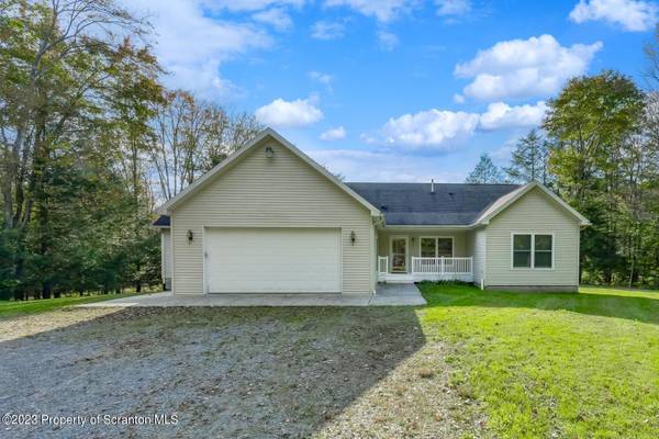 416 Swartz Valley Rd, Spring Brook Twp, PA 18444