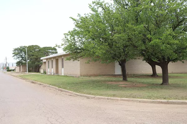 Hale Center, TX 79041,207 W 4th Street