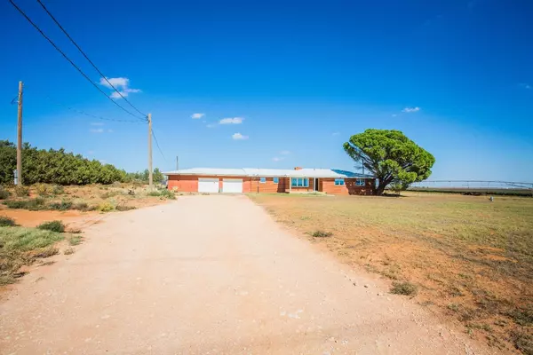 Seagraves, TX 79359,147 County Road 690