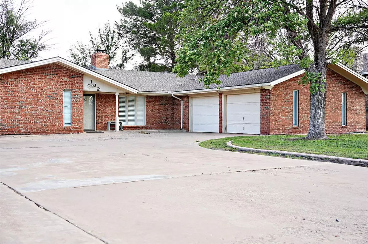 Levelland, TX 79336,122 Parkwood Lane