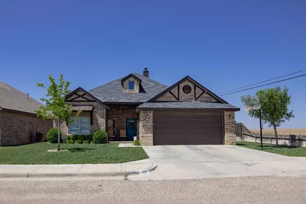 1131 17th Street, Shallowater, TX 79363