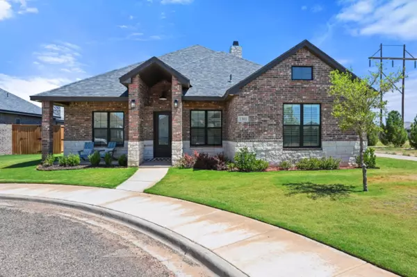 1301 Essex Lane, Wolfforth, TX 79382