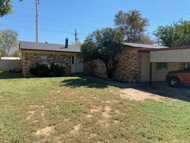 8213 Elkridge Avenue, Lubbock, TX 79423