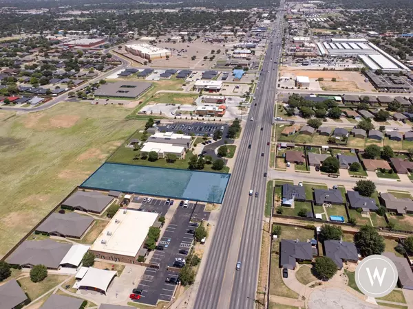 Lubbock, TX 79423,8902 University