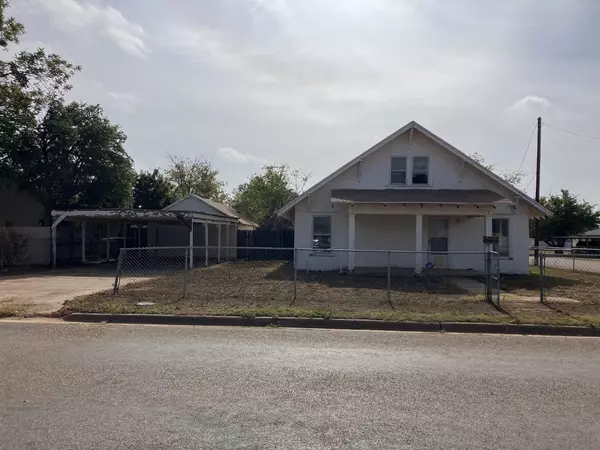 611 12th Street, Abernathy, TX