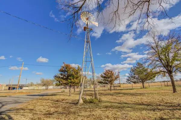 Tahoka, TX 79373,1630 N Main Street