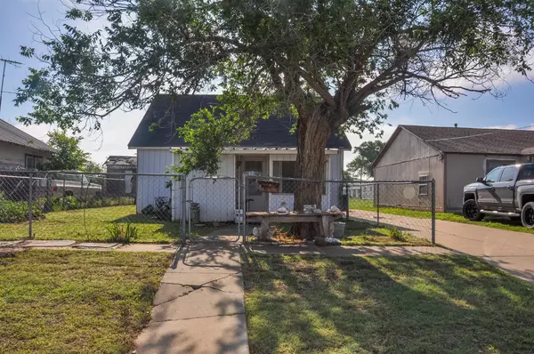 Plainview, TX 79072,714 Elm Street