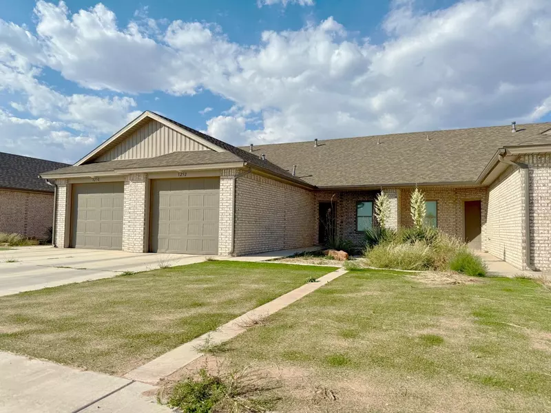 1252 N 7th Street, Wolfforth, TX 79482