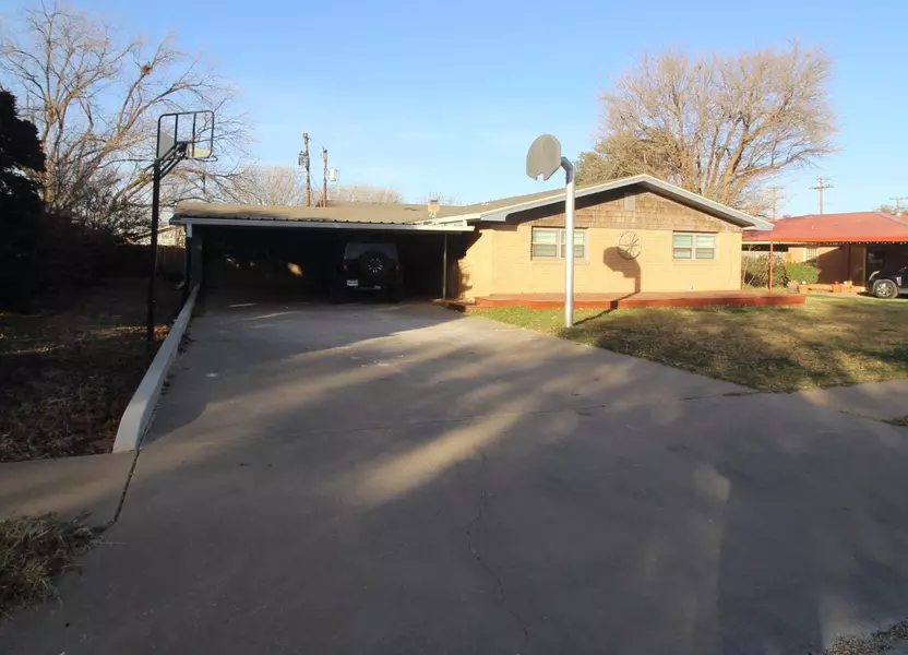 2104 52nd Street, Lubbock, TX 79412