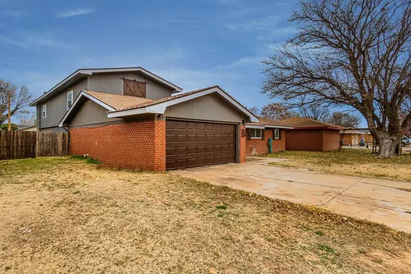 Dimmitt, TX 79027,718 W Oak Street