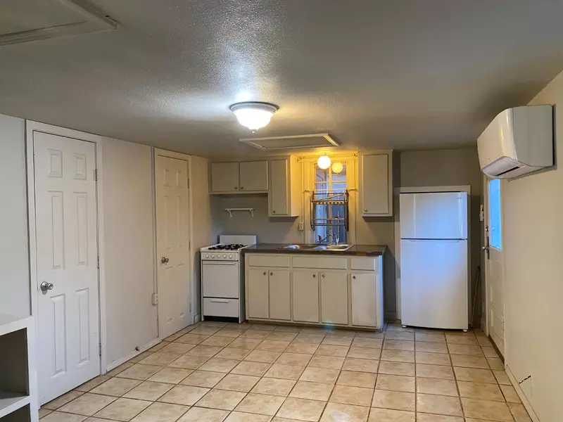 2609 Akron Avenue, Lubbock, TX 79410