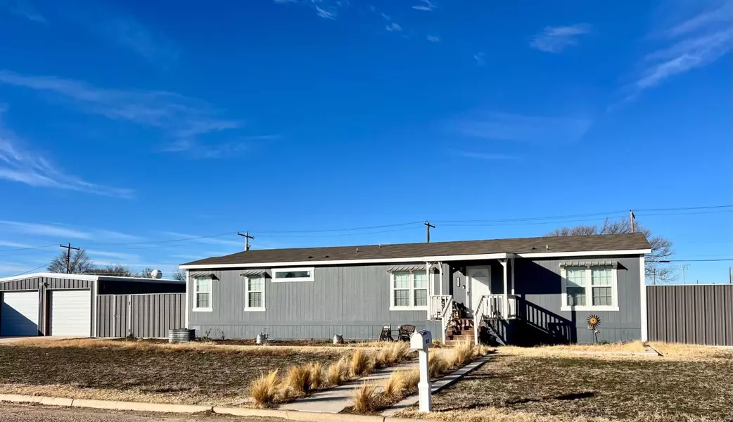 1021 Ave N, Ralls, TX 79357