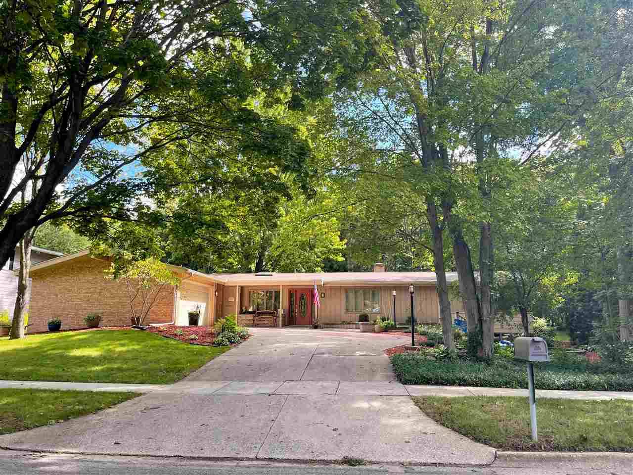 5808 Siebert Street, Midland, MI 48642