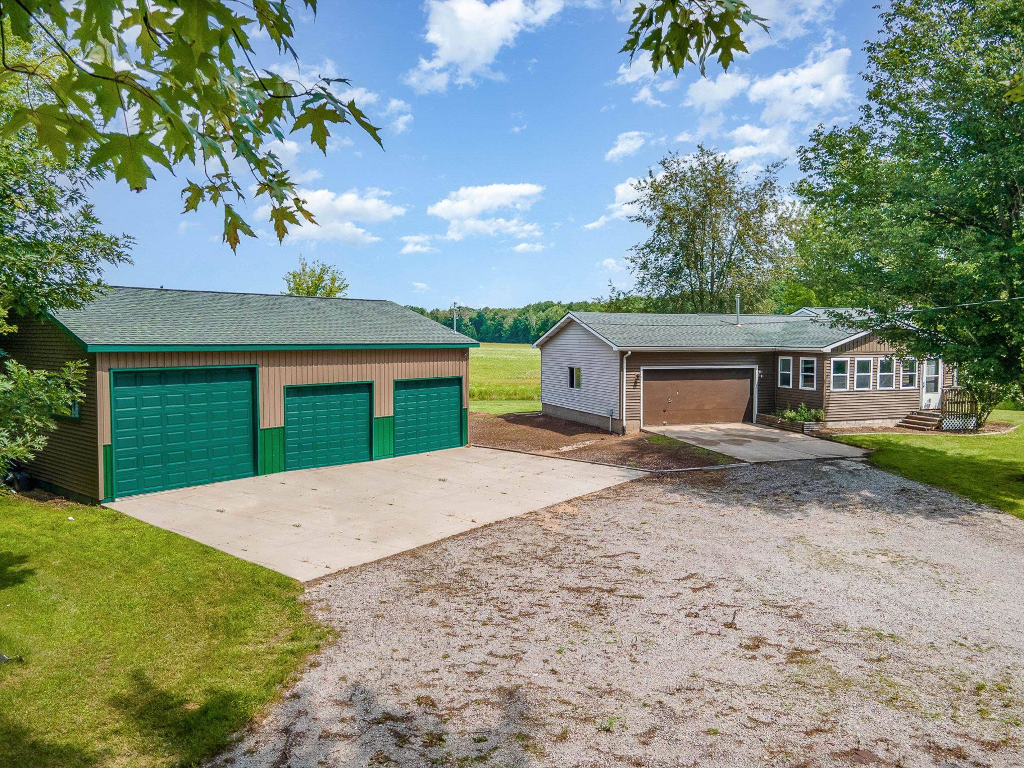 4275 E Bombay Road, Midland, MI 48642