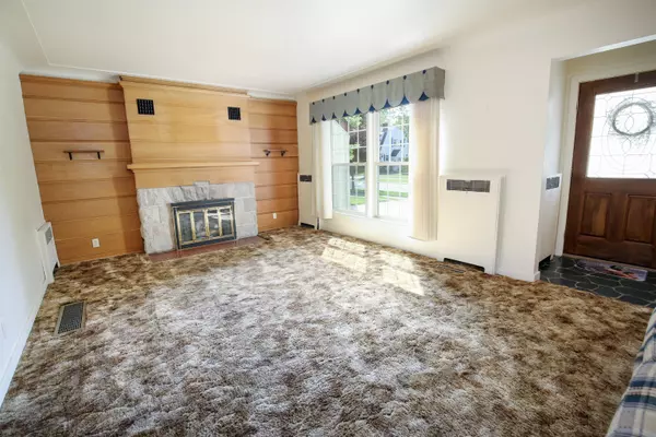 Essexville, MI 48732,303 Main Street