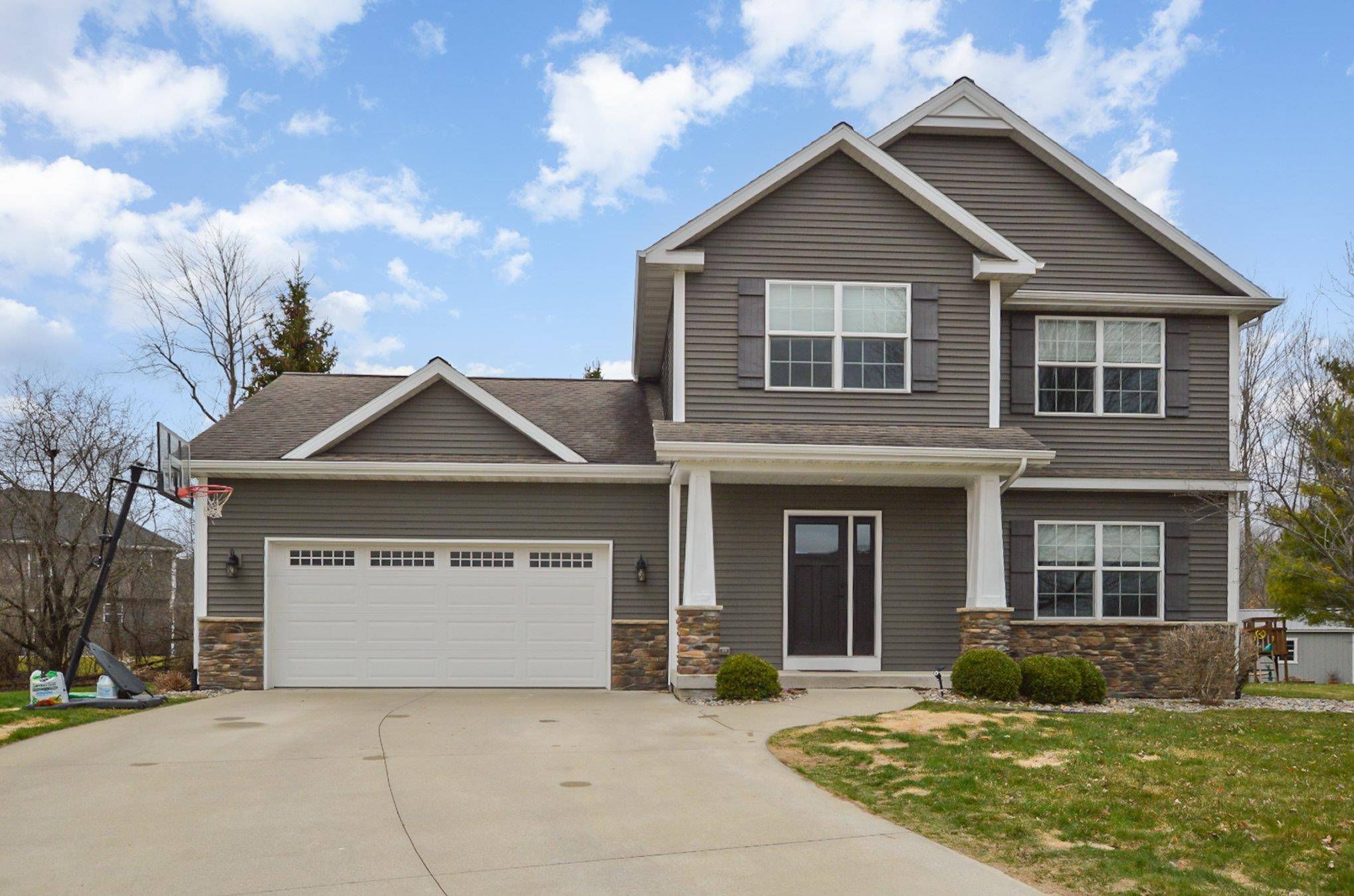 11619 Saddlebrook Circle, Freeland, MI 48623