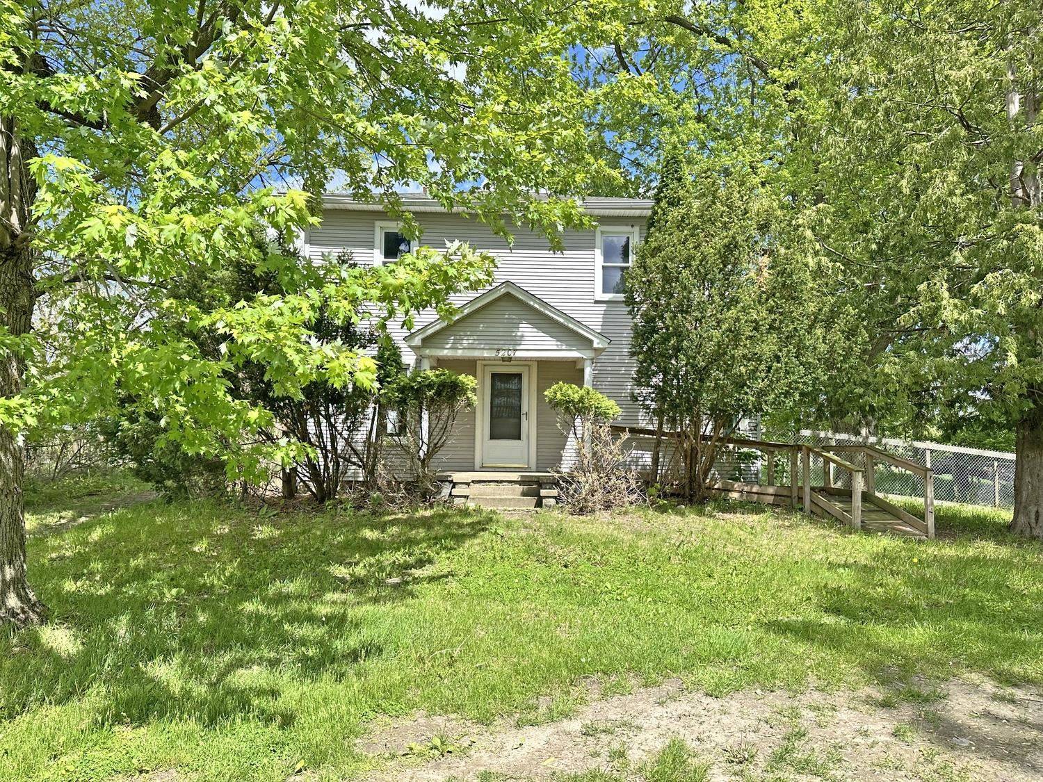 5207 S Whiteville Road, Mount Pleasant, MI 48858