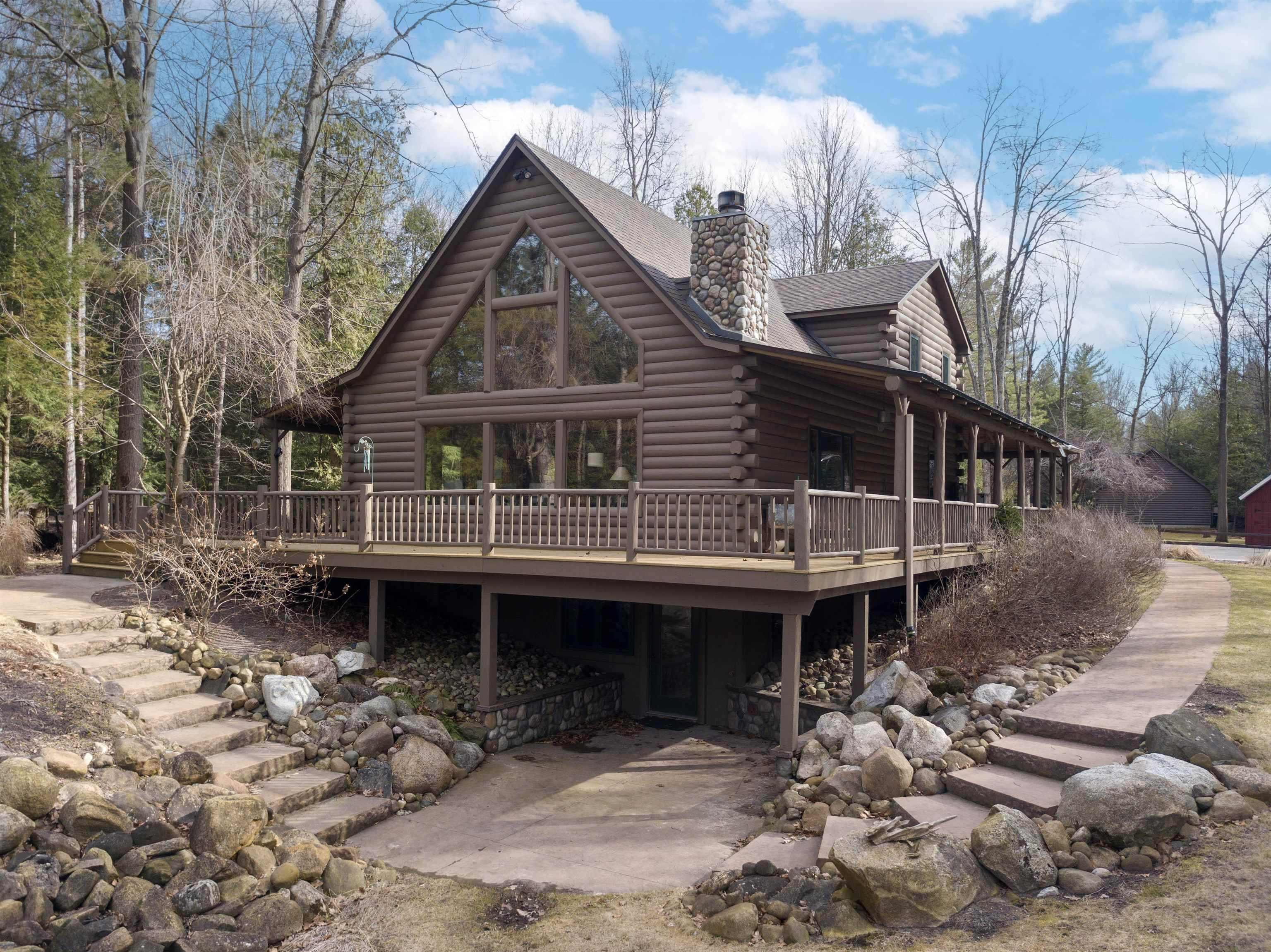 693 E Edenville Lake Drive, Hope, MI 48628