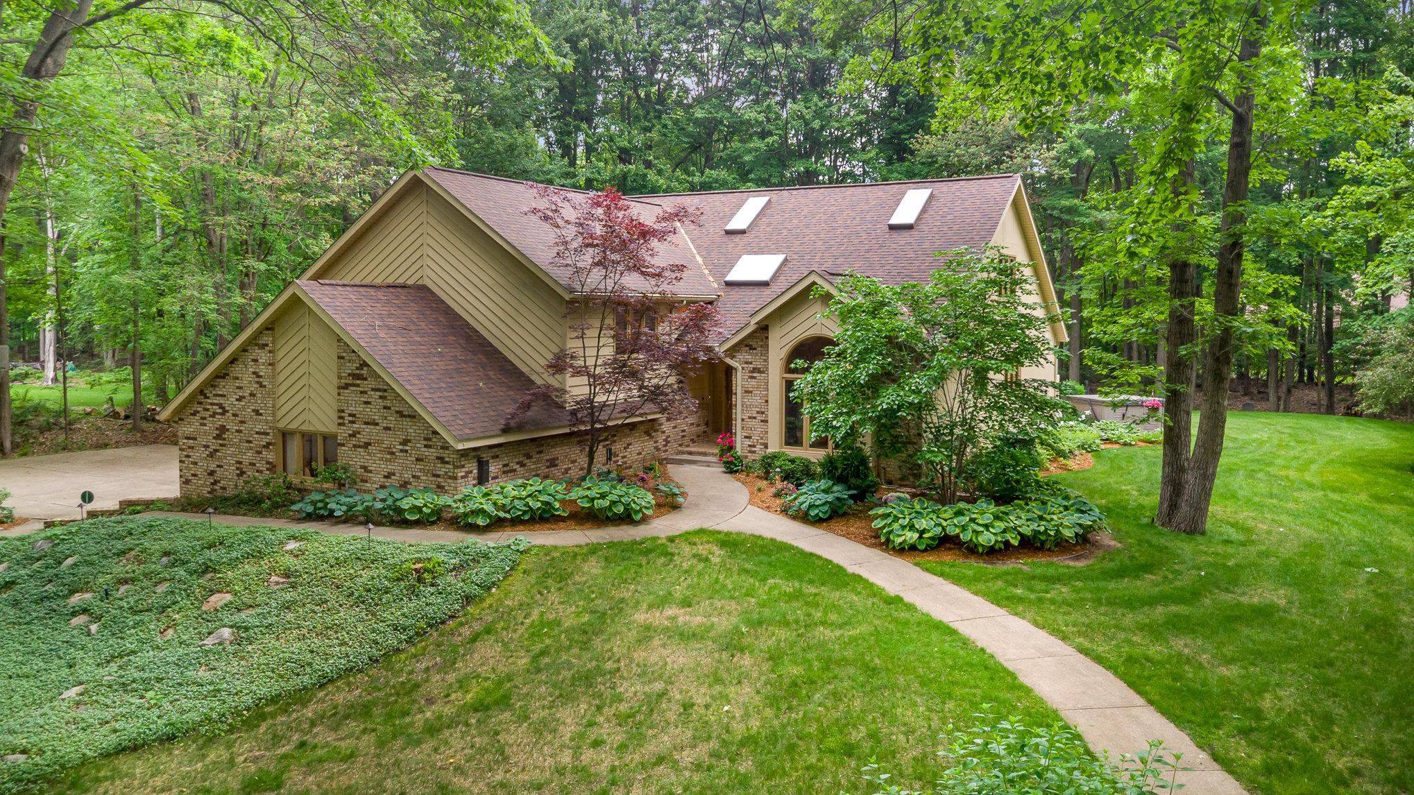4117 E Old Pine Trail, Midland, MI 48642