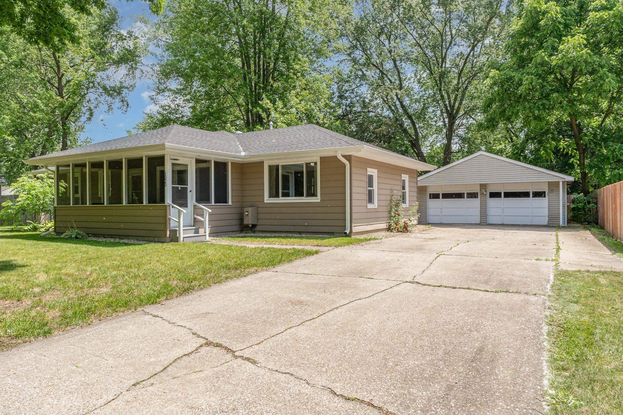 1020 Wyllys Street, Midland, MI 48642
