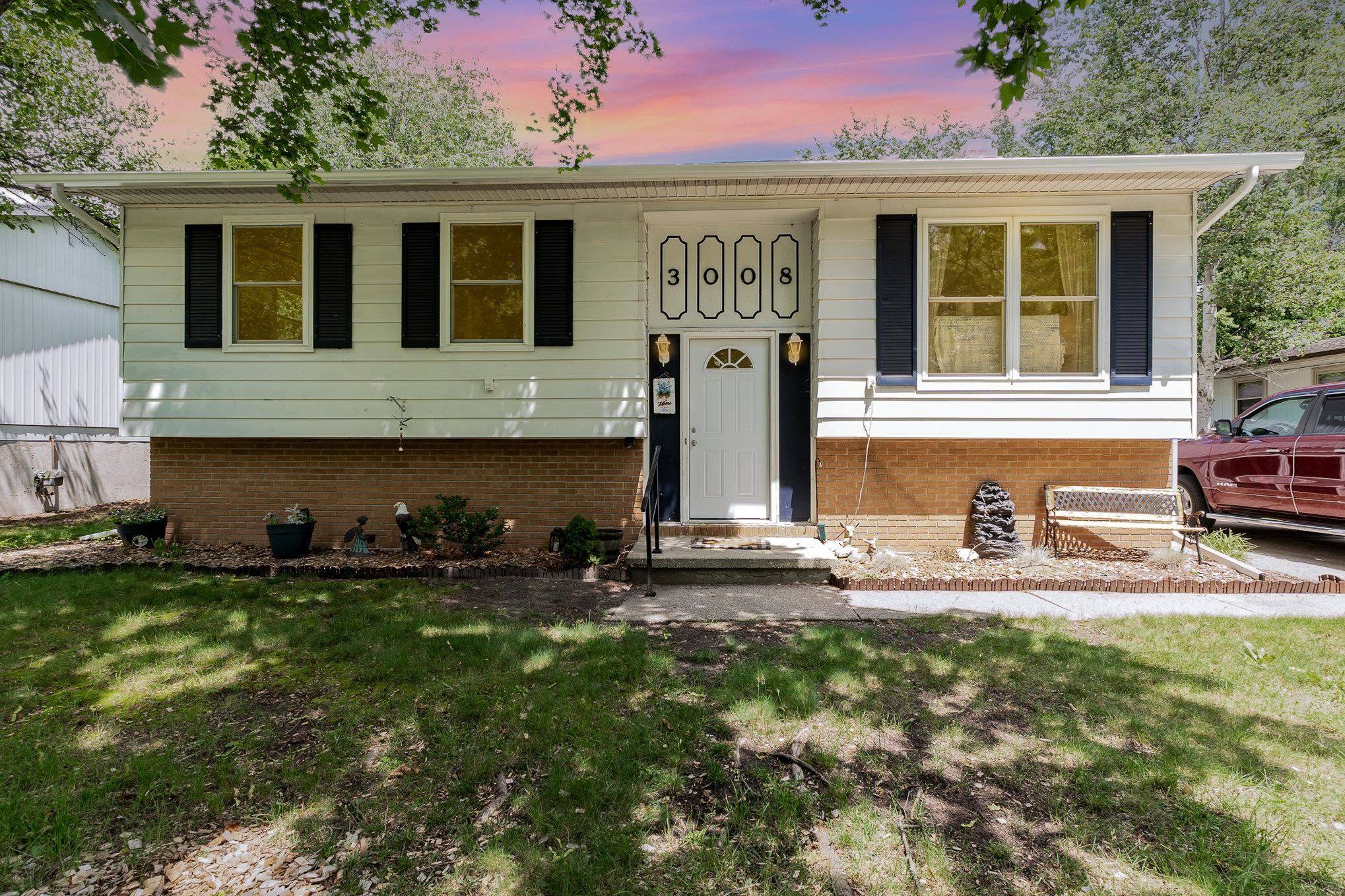 3008 Spruce Street, Midland, MI 48640
