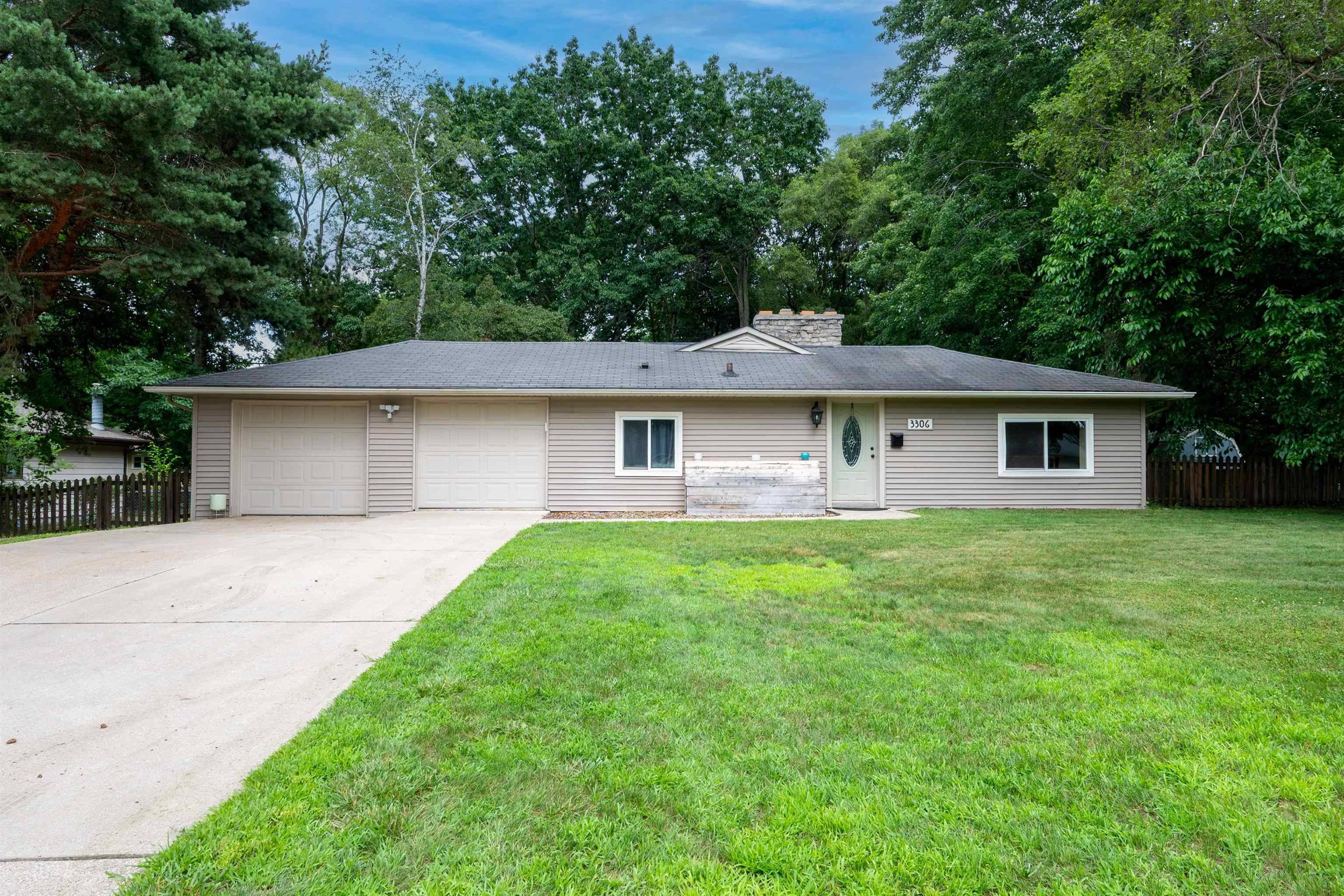 3306 Swede Avenue, Midland, MI 48642