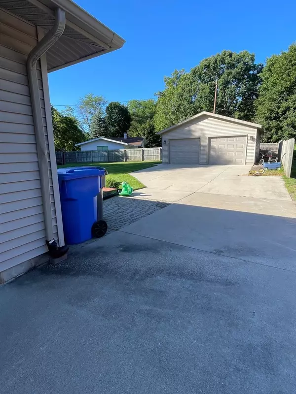 Midland, MI 48640,3710 Moorland Drive