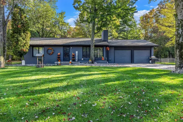 2948 E Martin Court, Midland, MI 48640