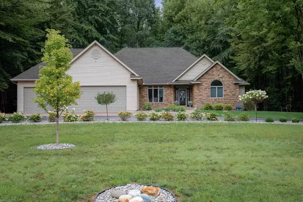 2262 N Rolling Ridge Drive, Midland, MI 48642